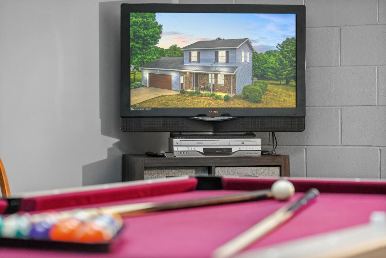 Long Lake Retreat- Hot Tub, Pool Table, Firepit Traverse City Extérieur photo